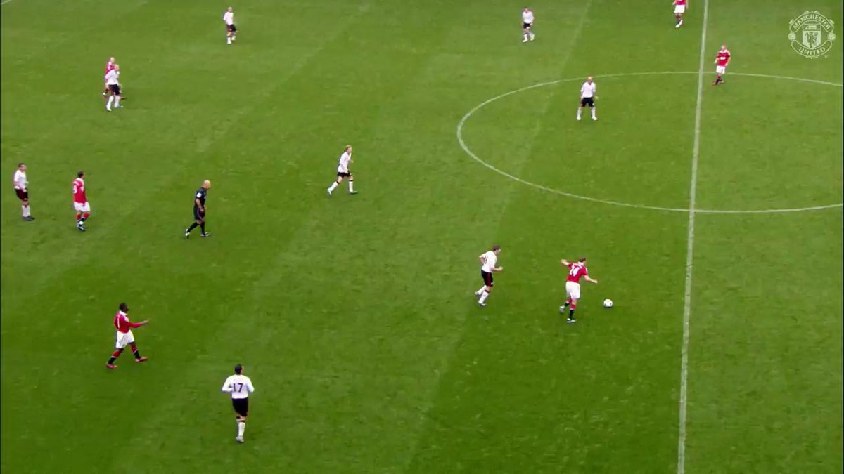 He had a habit of doing things that were a bit special ๐ง๐ฌโจ Best of luck in your retirement Dimitar Berbatov! ๐ช