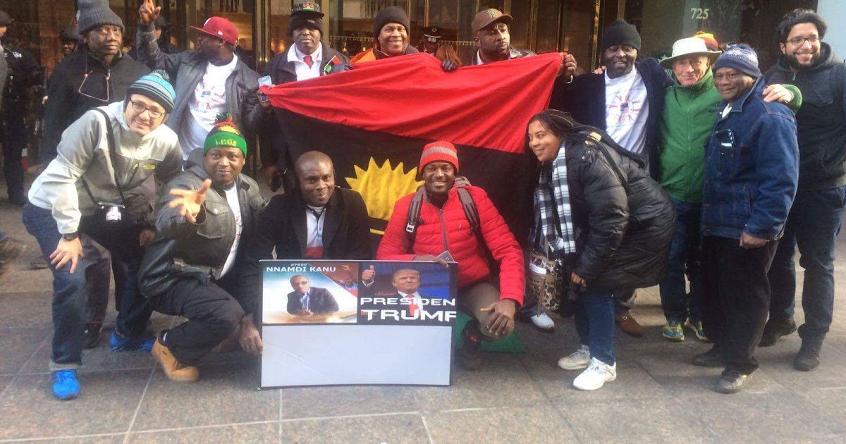 BiafraHerald's tweet photo. BIAFRA: DONALD TRUMP TAKEN BY SURPRISE AS IPOB U.S.A STORM TRUMP TOWER TO ANNOUNCE "BIAFRA FOR TRUMP"--See photos https://t.co/bH5gAwYv36 https://t.co/Imh8jRq9EP