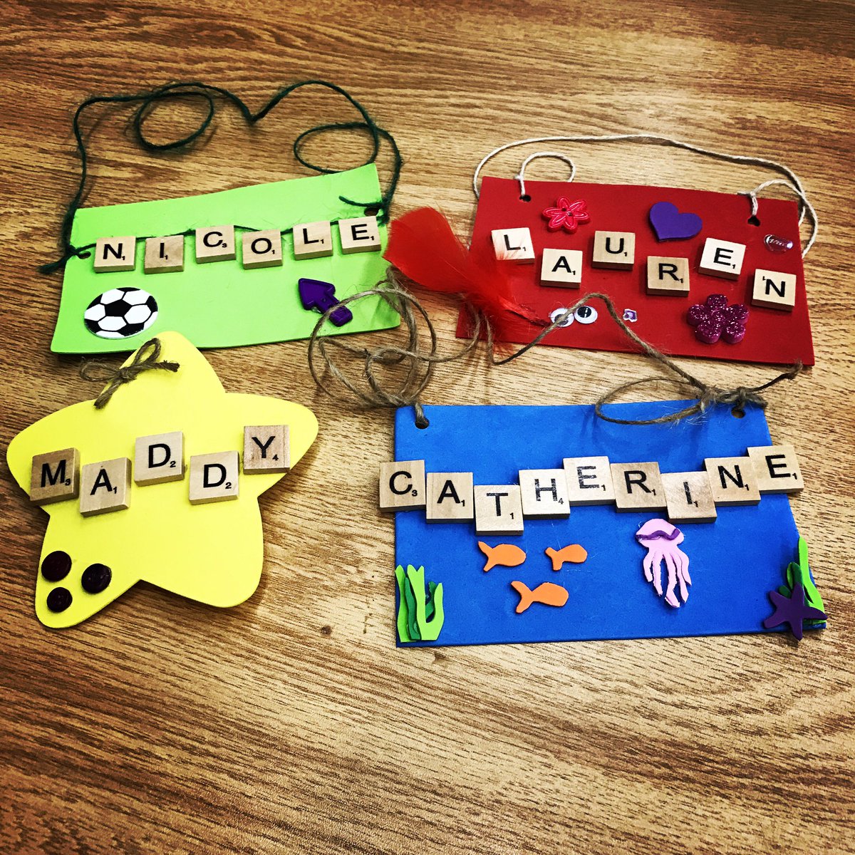 Miss_Susin's tweet photo. Only 9:00am, and we are already getting crafty @MissReinsma @maddyregier @MsLCarruthers #makerspace #creativity https://t.co/1HoaQOMEcN