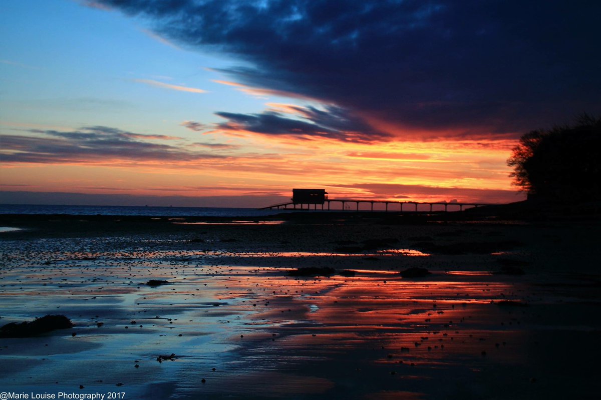 #sunrise #rainbowcloud <a href="/BembridgeRNLI/">Bembridge RNLI</a> <a href="/iwcponline/">Isle of Wight County Press</a> <a href="/IoWVAA/">Isle of Wight VAA</a> <a href="/BBCSouthWeather/">BBCSouthWeather</a>  14-1-2017