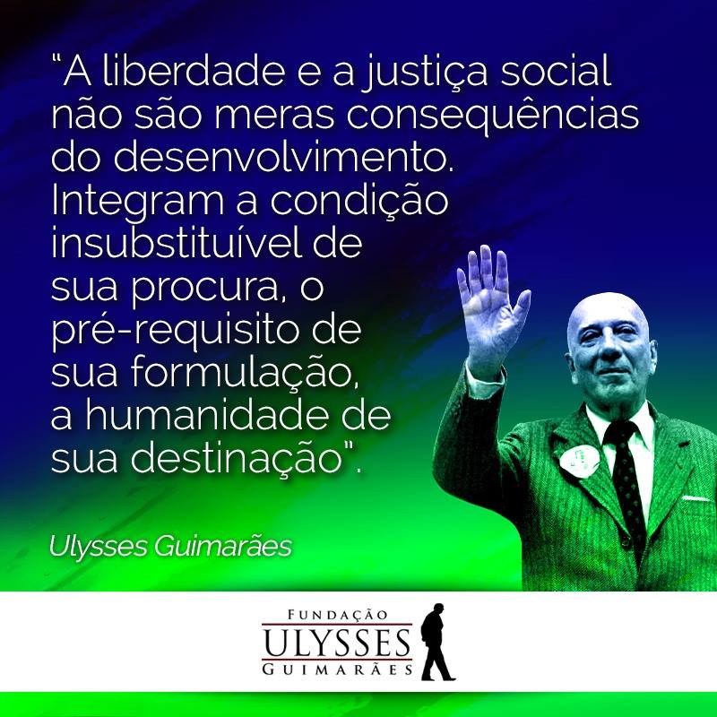 fugnacional's tweet photo. Ulysses Guimarães, em 1988, promulgou a nova Constituição da República. A FUG trabalha para que os valores da democracia não se percam. https://t.co/9Up9KLYlzN
