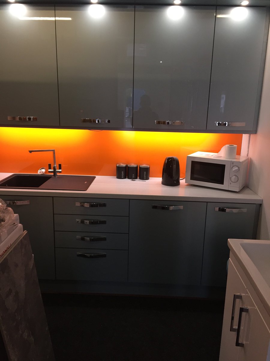 Apple Fitted tweet media