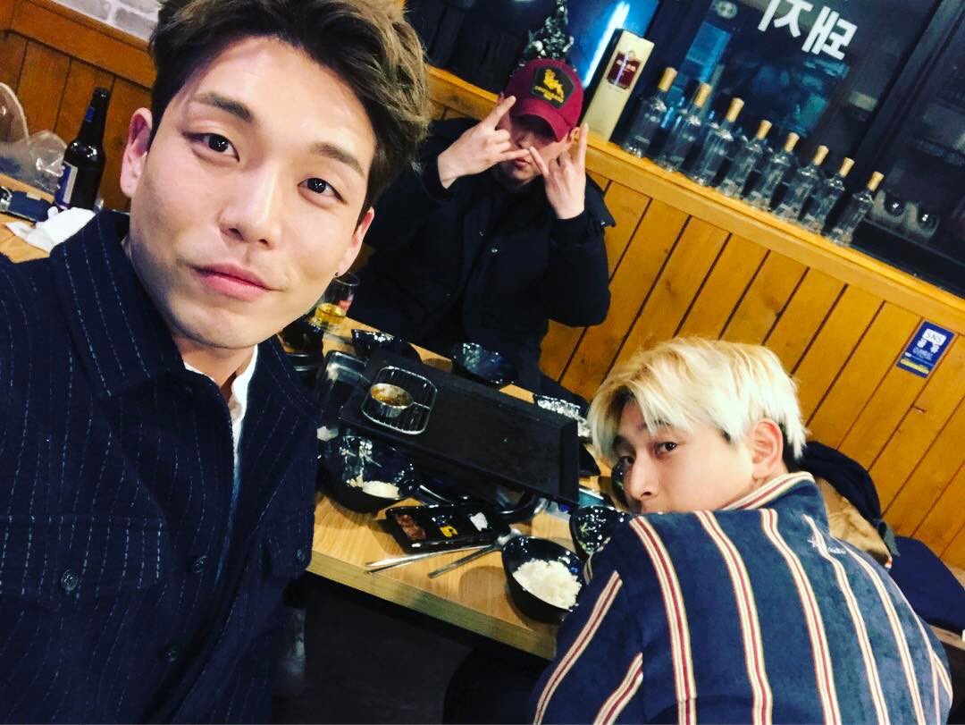 チャンミン インスタ訳(午後11時頃)

彼が来た…

p.f.changmin:그가 왔다...  
instagram.com/p/BPPwZ1vF-b-/