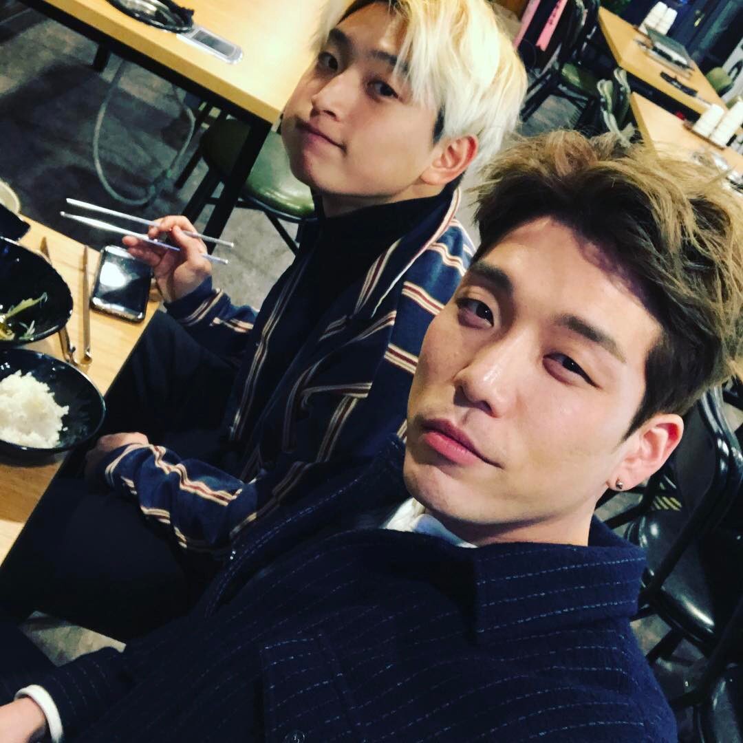 チャンミン インスタ訳(午後11時頃)

ナンバーワンの帰還…;;;;;

p.f.changmin:본좌의 귀환...;;;;;  
instagram.com/p/BPPwc2cFg-8/