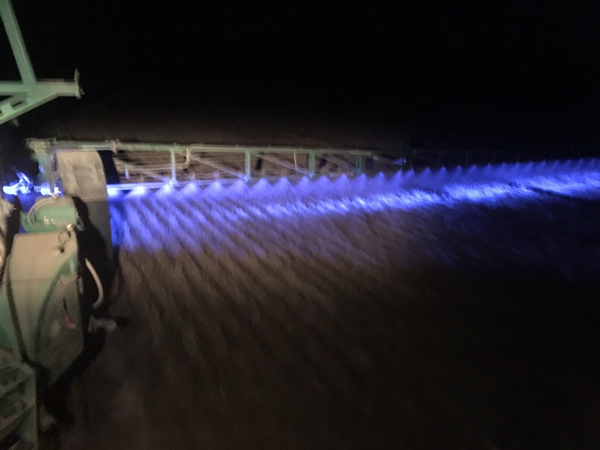Warwick Holding On Twitter Blue Lights For Night Spraying Fantastic Thanks To Tabbitafarmco For The Idea Atra Blue Led Lights