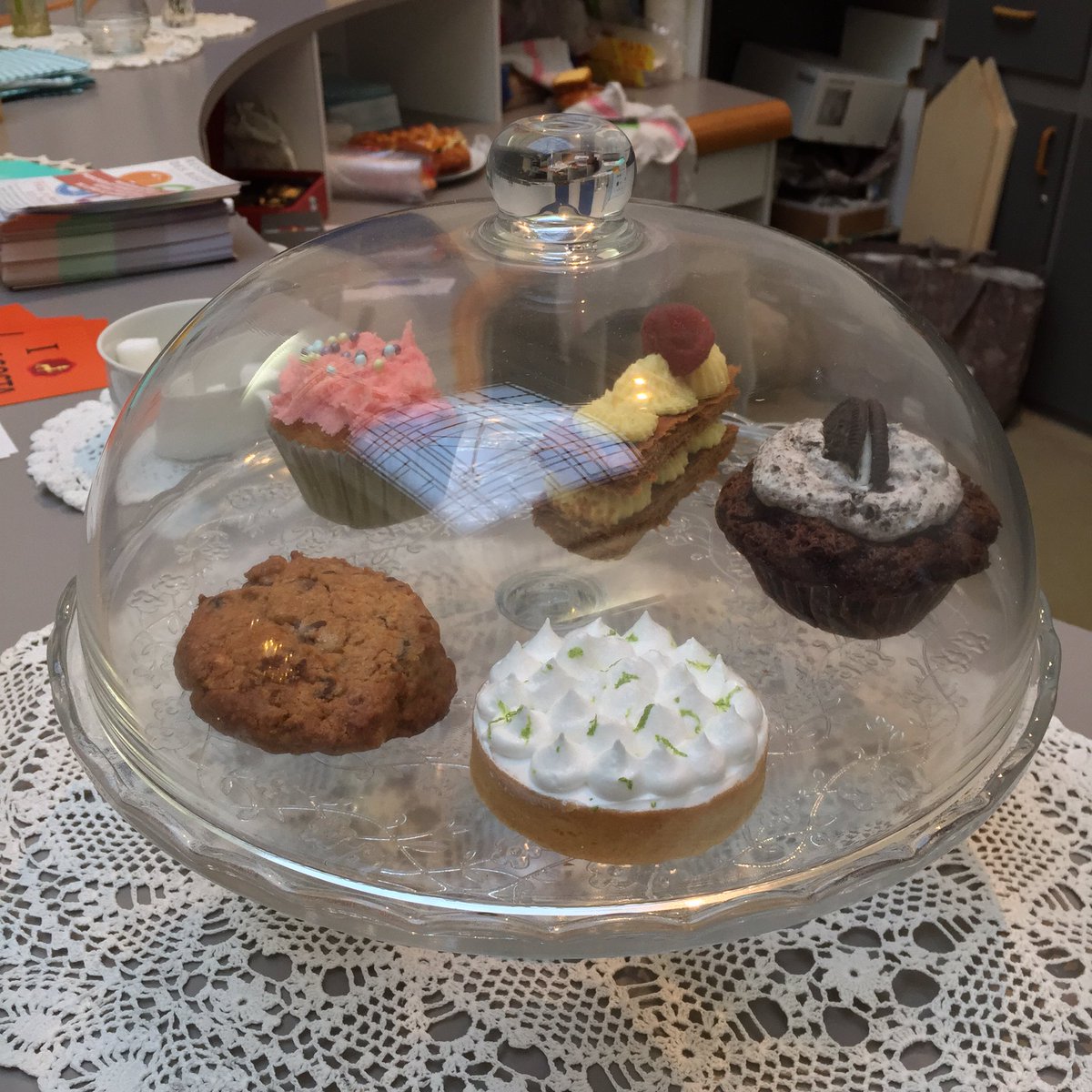 ConfluencesCrea's tweet photo. Et si vous veniez goûter nos gourmandises au salon de thé ?! #angers #videdressing https://t.co/aURD6aKNah