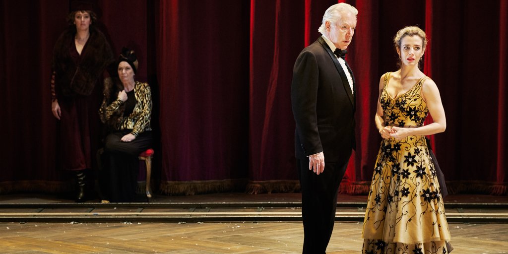 AbbeyTheatre's tweet photo. We're down to the #FinalTwoWeeks of #AnnaKarenina ★★★★ - @IrishTimes ★★★★ - @irishexaminer ★★★★ - @TheReviewsHub   https://t.co/BYw98rkhky https://t.co/Yr7CBS4fQI