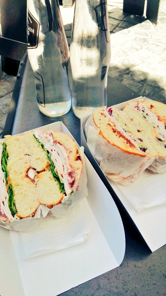 ThirstyLizzy's tweet photo. @Eat_Out @shaeleigh911 @FoodBlogCT My first experience of @MaxBagels Soooo good. I will be back for more! #yum #getinmybelly #bagels #foodie https://t.co/AAIAX2f2y2