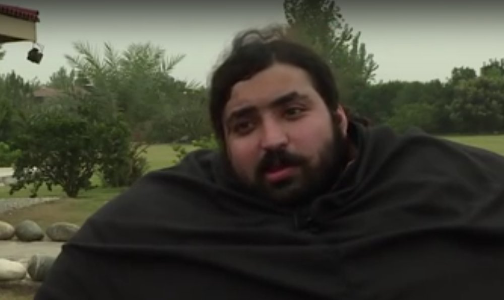 WrestlingNewsCo's tweet photo. 1,000 pound man wants to join #WWE https://t.co/8d8wpmCCjw https://t.co/pIeX5UKWHV