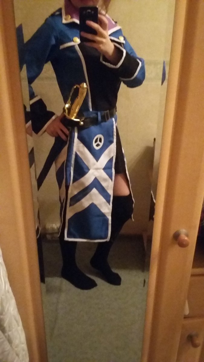 _Nessaja_'s tweet photo. Erster Test mit Schwert. ..auch wenn es falsch herum ist ~

#AwashimaSeri #KProject https://t.co/Y03Bm7okVb