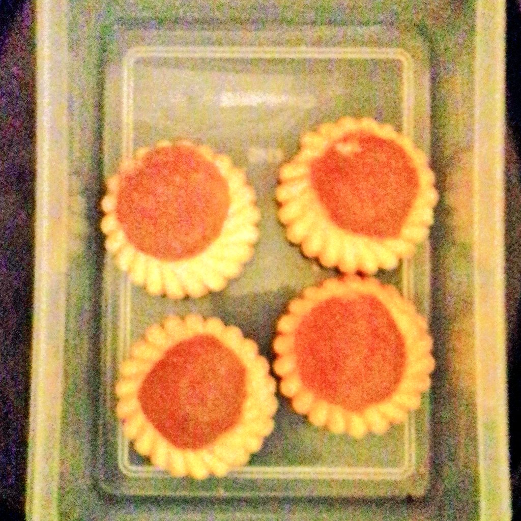 tankokseng61's tweet image. #14Jan2017 #SaturdayDinner #1Banana #4PineappleCookies #RiceWith #SiewPakChoy #DriedShrimp #TāuJú #TāuLú #TāuKiâm #DòuFǔrǔ #豆腐乳