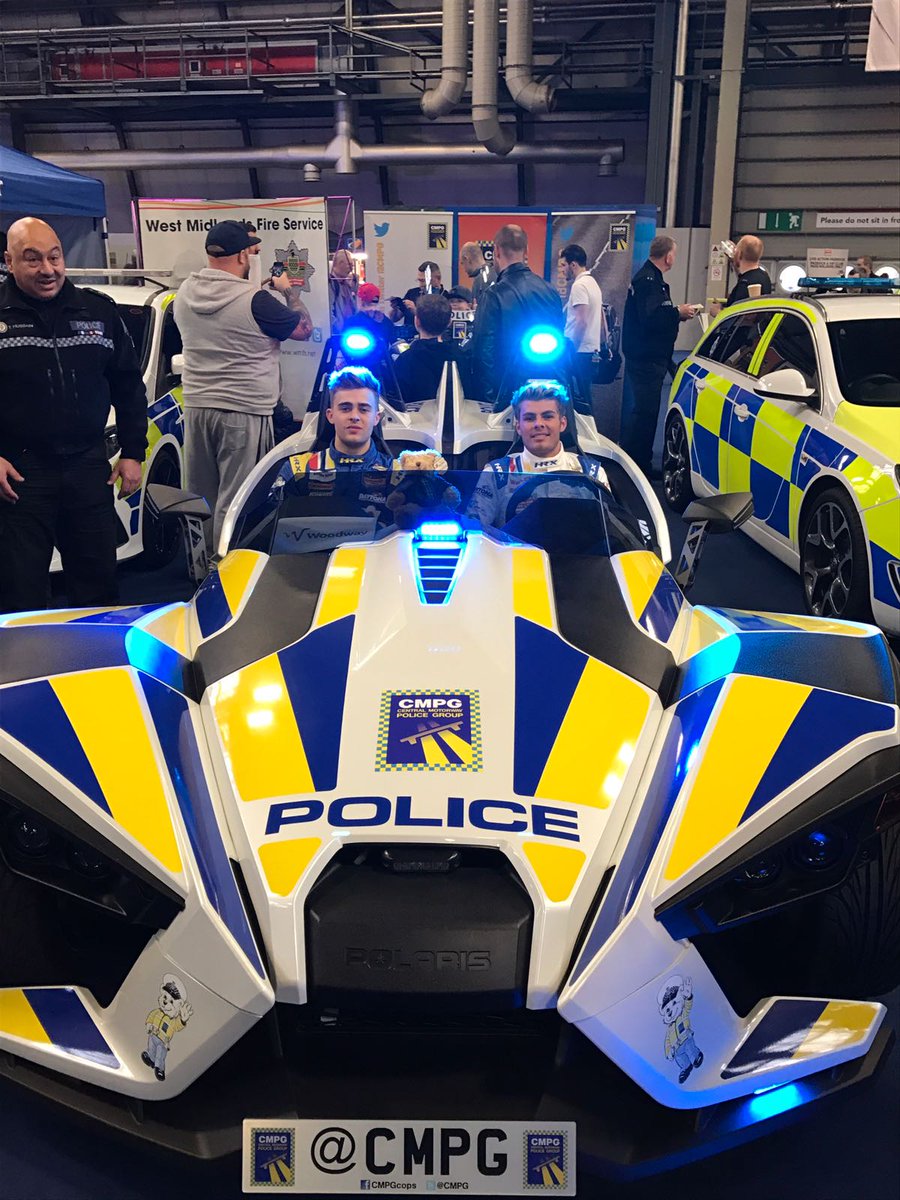 StaffsRCT's tweet photo. The @UkPolaris #slingshot getting the seal of approval from @SebMorris31 @maxbladonracing @Autosport_Show #ASI17 https://t.co/57kpcmJ4FW