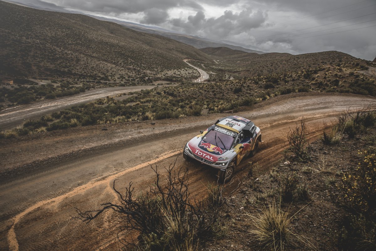 LaDeportivaPy's tweet photo. #Dakar2017: (Coches) @s_peterhansel es el ganador en la categoría de autos.
#1120AM
#ARBPy https://t.co/4iob6vZIGD