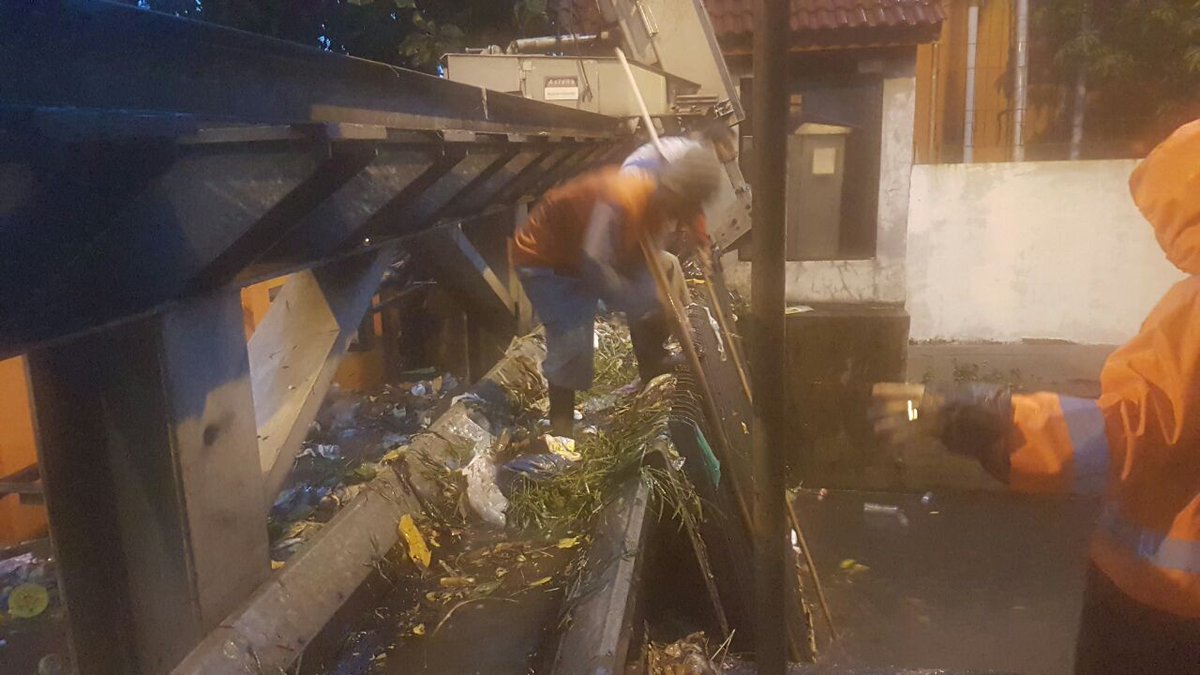 BanggaSurabaya tweet picture