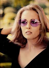 Happy 76th Birthday, Faye Dunaway. 