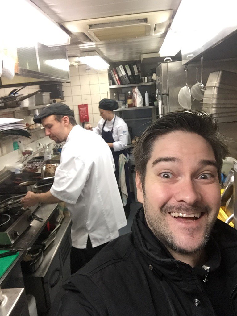 RavintolaBystro's tweet photo. Bystron keittiössä tapahtuu! Uusi menu ja talveen sopivan rasvainen ape! https://t.co/s0ngrHGB6B