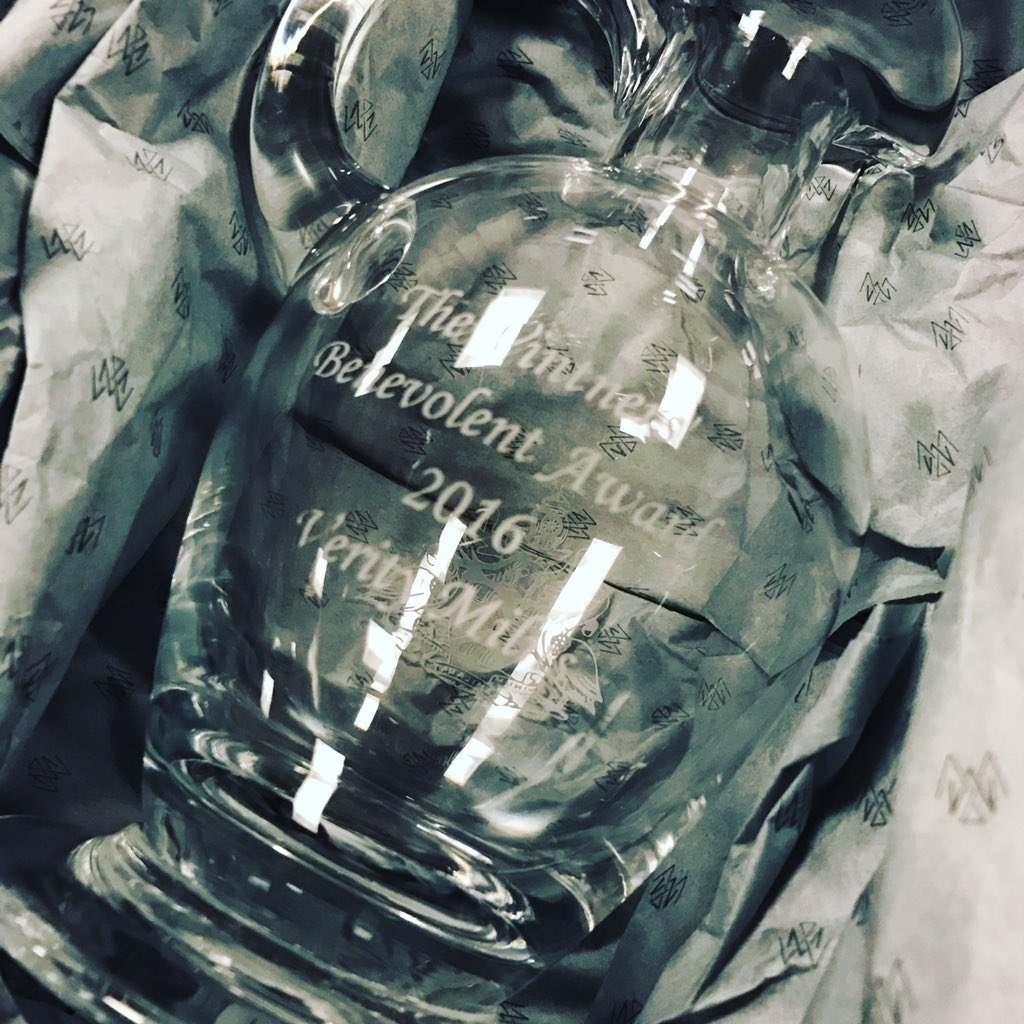 Wonderful lunch topped off by taking home this lovely award. Absolute pleasure to support the great @drinkscharityUK