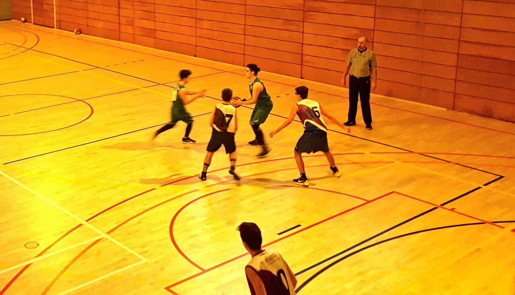 MamutsLesCorts's tweet photo. A la mitja part #JúniorM 26-24 @manyanetsandreu Bona primera part de bàsquet! #basquetmamuts 🏀🏀 https://t.co/yTRM5Wwvzm