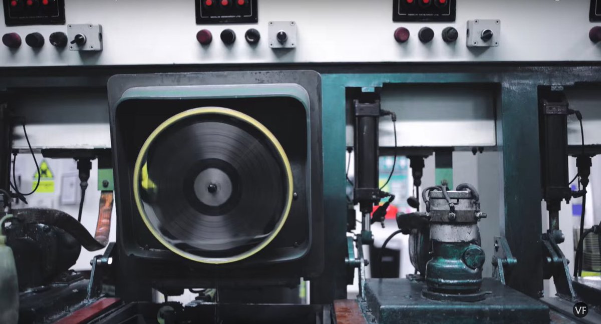 Grumes's tweet photo. De la Main du Designer #163 avec @TheVinylFactory et sa fabrication de disques !
https://t.co/VhjzFdPCmr
#Grumes #process #vinyl https://t.co/z9sEXBi89C