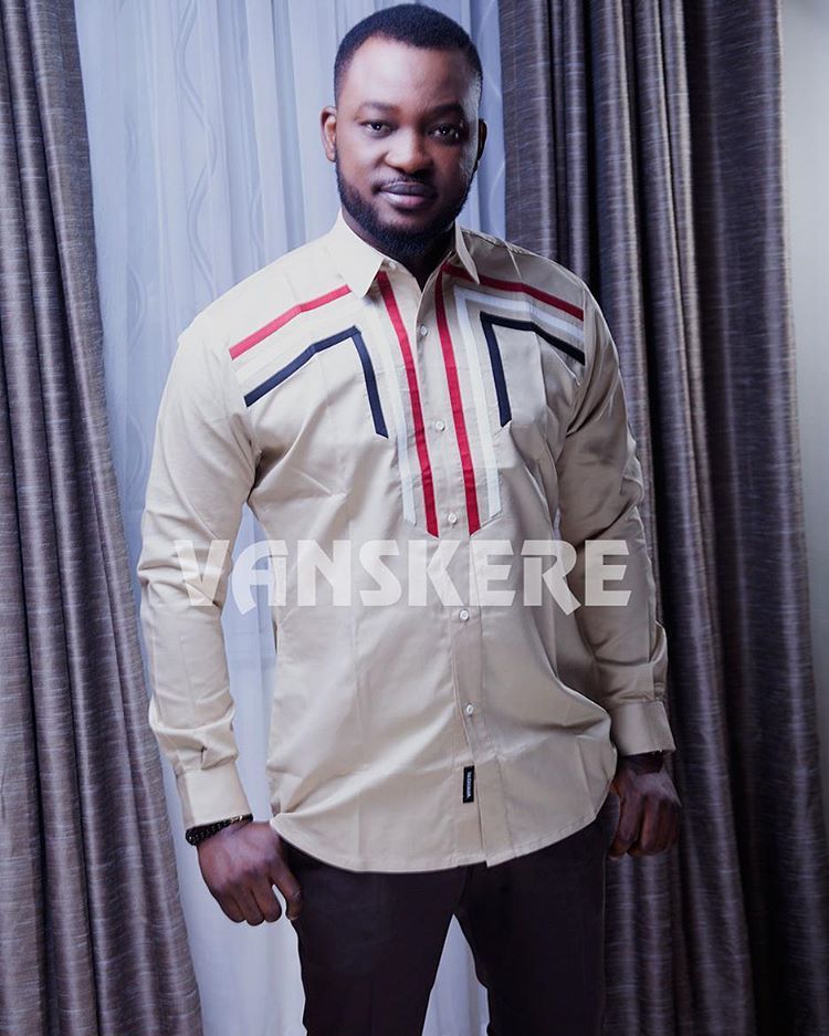 Vans_Kere's tweet photo. #Shirtaffair #vanskereclassic #lookbook #2016slayers #shirt #shirtlovers #fashion #fashionandstyle #Vanskere #vanskererocks https://t.co/rTTauw7Wmr