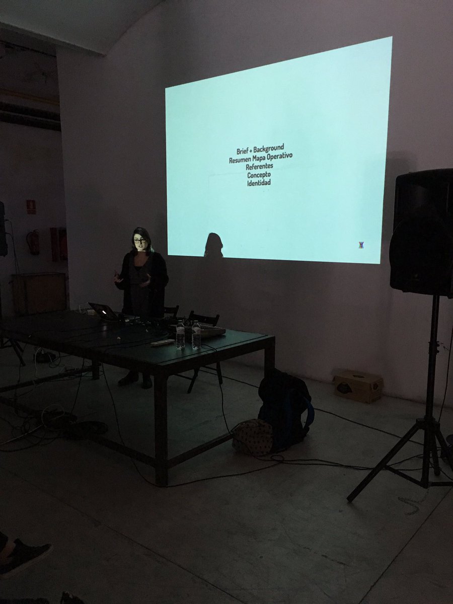 DeDOBarcelona's tweet photo. .@vjaylbcn presentando la nueva imagen de @DeDOBarcelona y su concepto #Tupper_3 https://t.co/ZlJrvttSyC