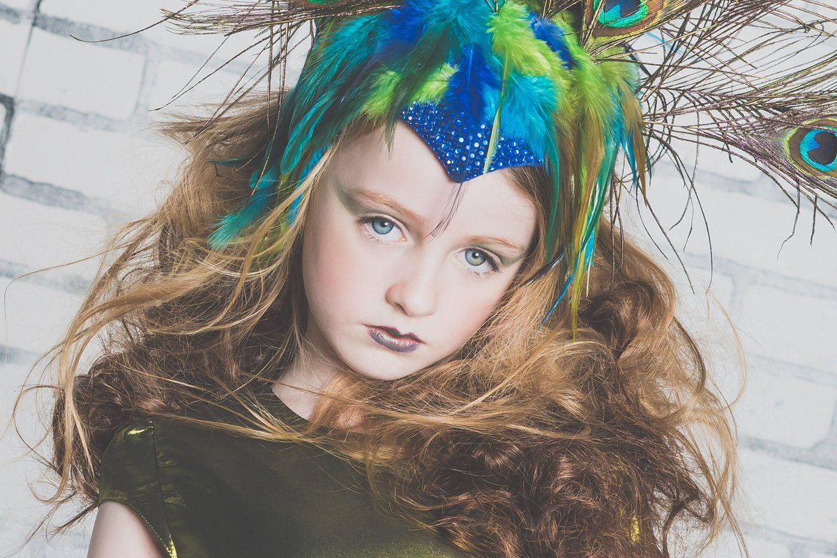 jessicaevenn's tweet photo. #vogue #fabfive #peacock @RLSmodelsphotog #orphaortz #maskerade @boundbythecrown @PaliottaSusanna @ScallywagsUK @kidsccp @nextofficial https://t.co/cm5Vyj8oqP