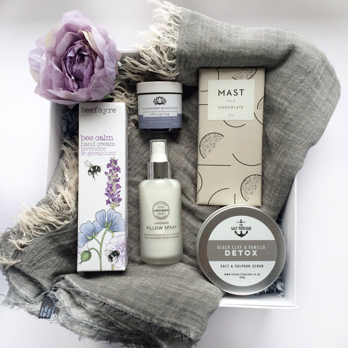 WhitebeamGifts's tweet photo. Very first show @marriotbexley Jan 15th! Thank you #giftboxes for #bridesmaids and #groomsmen. 
Show Offer: 10% off order plus free gift! https://t.co/smUbDkQuhp