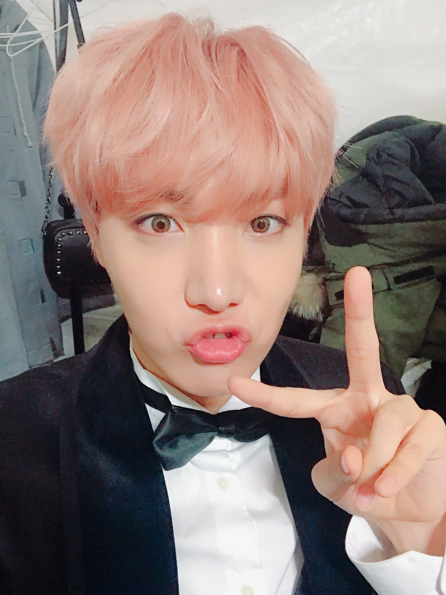방탄소년단 큰 상 주셔서 감사드려요 쪽 ㅡ3ㅡ J Hope