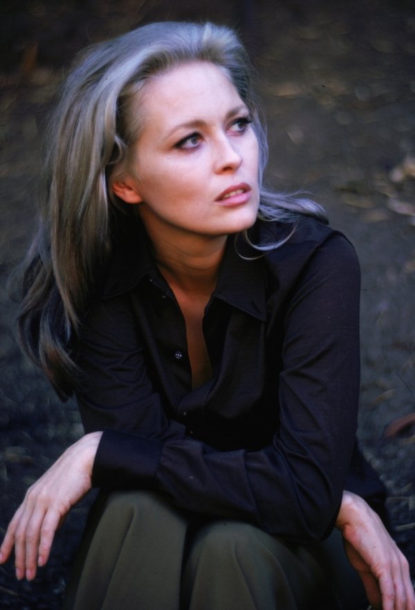 Happy Birthday Faye Dunaway 