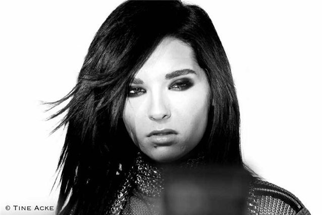 smilythings's tweet image. Getting ready for the concert vs. End of the concert