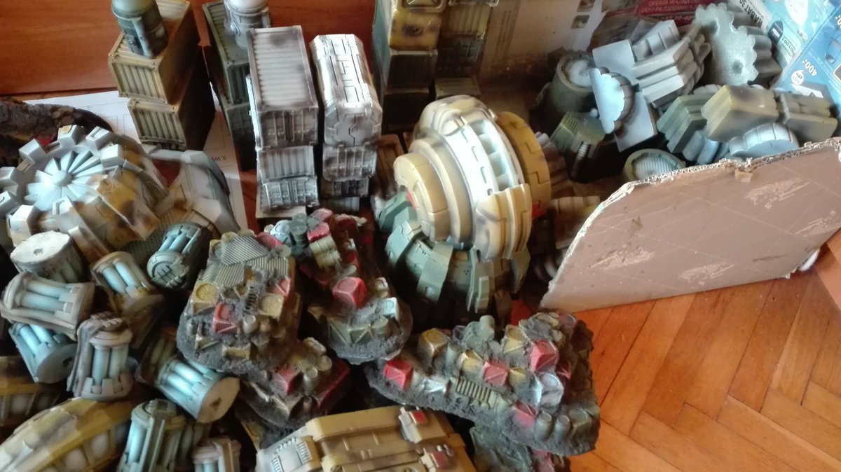 MASs terrain painting! 😈 5 #WH40k tables commission for club
#paintingwarhammer #wh40k
<a href="/MicroArtStudio/">Micro Art Studio</a>