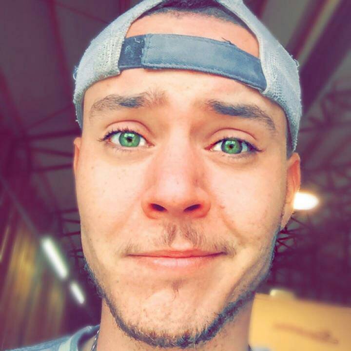 RimShanen's tweet photo. ✨🎂Chillin, relaxing, chillout together with #liveme ♠️EthanDMusic♠️14
https://t.co/C5ycjQnlvi https://t.co/iyTfnR83TG