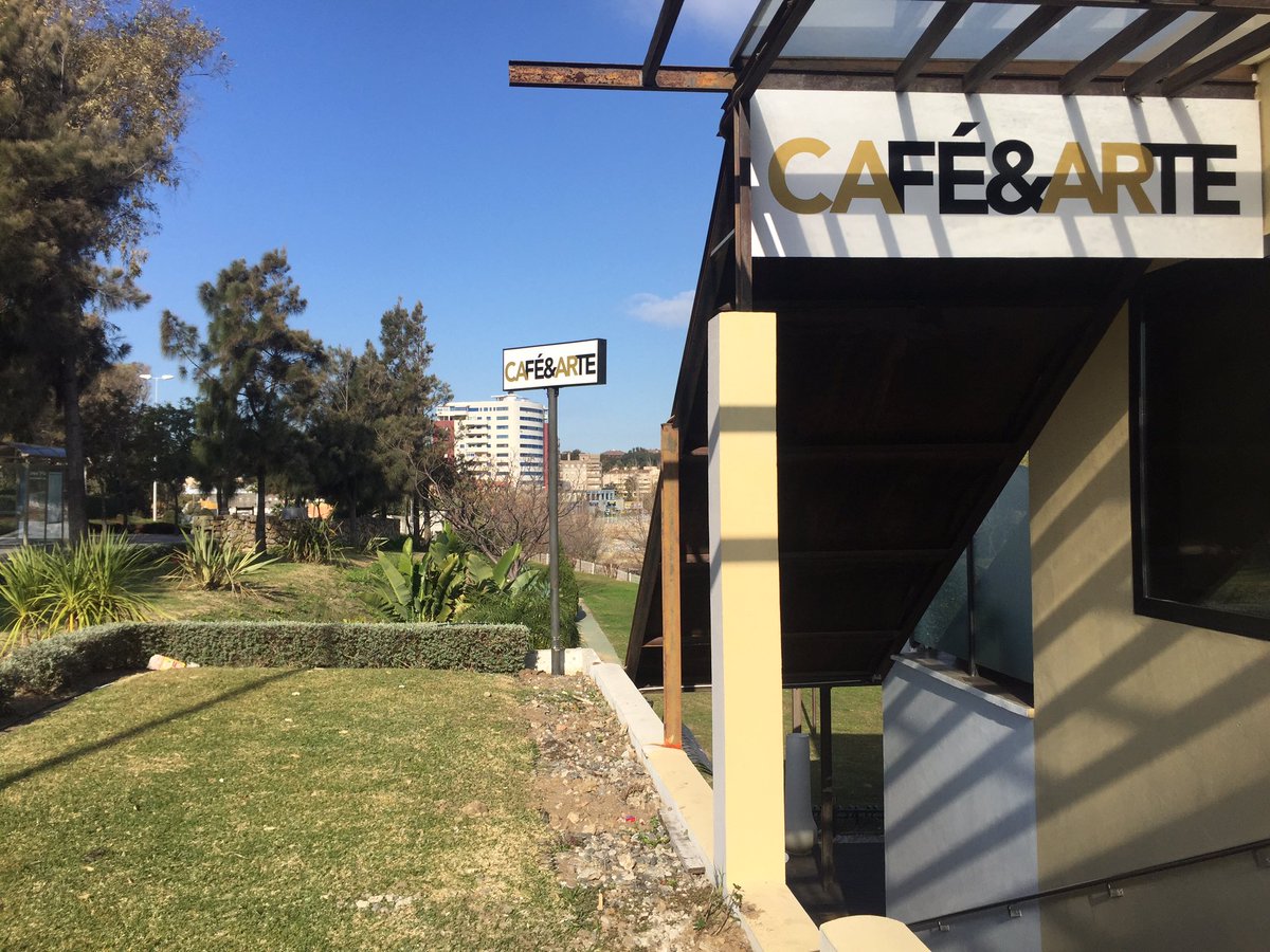 Cafeyarte2016's tweet photo. Hace un día precioso para disfrutar de un buen café en nuestra terraza!!! ☕️🥞☀️ https://t.co/Z56oIt1iG9