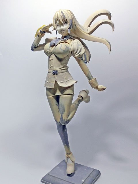 เหล่าผู้ผลิตโพสข้อมูลทวิตเตอร์โปรโมทฟิกเกอร์ที่จะนำไปแสดงในงาน Wonder Festival 2017 [Winter]