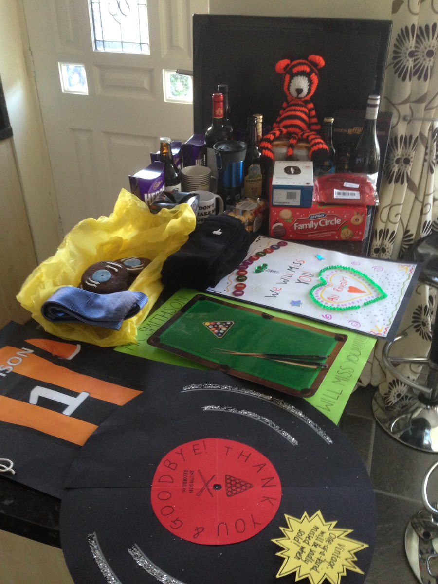MrSmithson138's tweet photo. A heartfelt thank you to all staff, pupils &amp; parents @MundellaSchool for a fantastic send off and thoughtful cards and gifts. Will miss you. https://t.co/4PGKqgCmmp