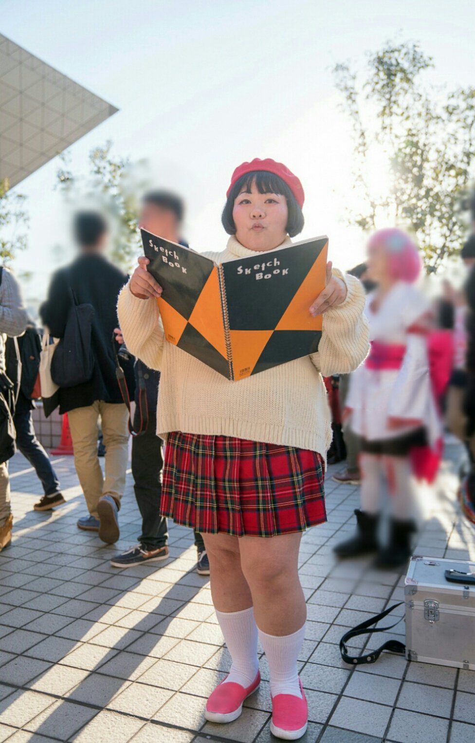 りく 2 18a 19a コス写 １０年前 １０年後 進歩はしていなくて加工だけはムダにやってます 毎年コミケでは必ずやってる ジャイ子 １１年目突入です T Co Nmpxqav7c4 Twitter