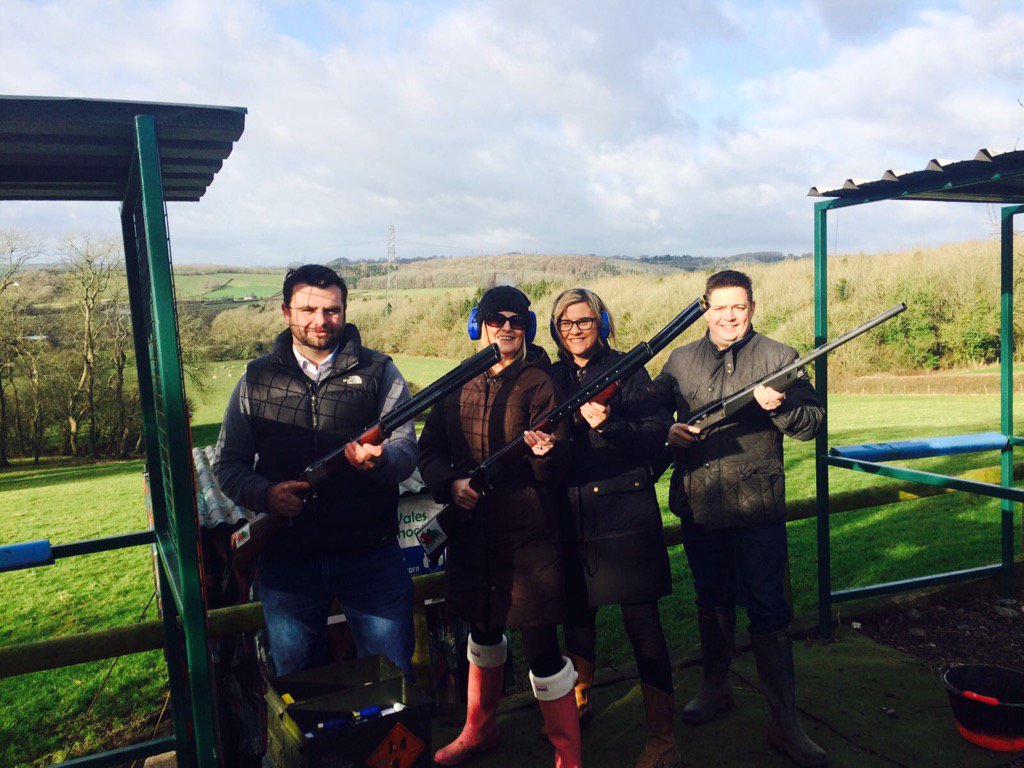 braceyboy76's tweet photo. Shooting for Gavins 40th
Scores
Gav 19
Matthew 17
Rach 6
Ellen 6
#luckyshooting #letsgethowling @ellenbrace76 https://t.co/x6KCFf1rzm