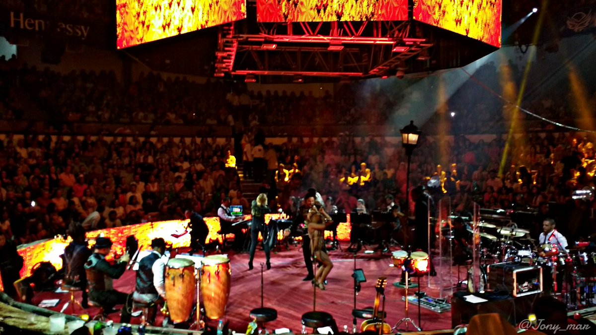 jonynadamxs's tweet image. @FeriadeTodos #EnLaFNSM2017QuieroVerA @GloriaTrevi 💕🙏