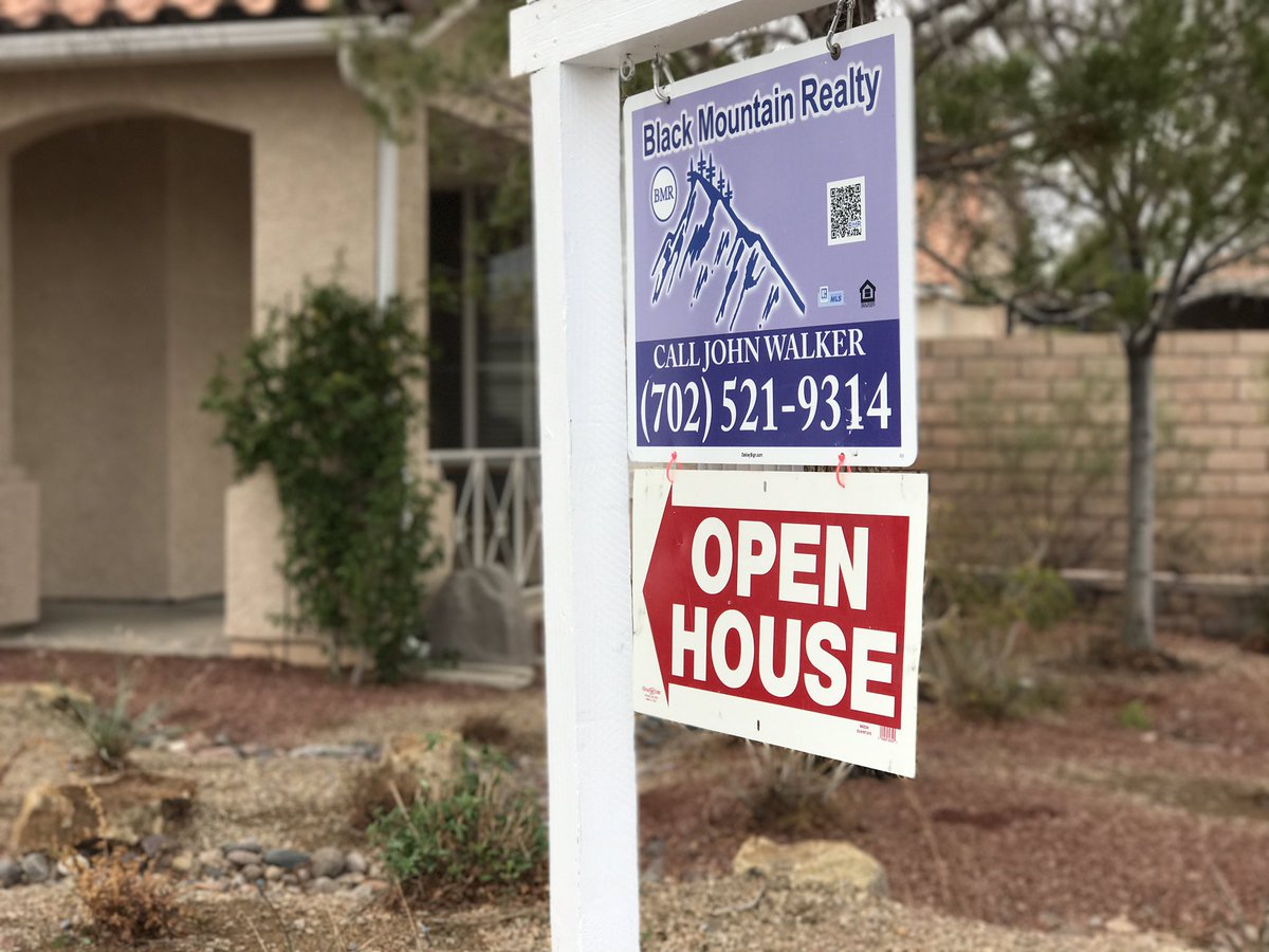 VegasDreamHomes's tweet photo. Happening Now!! Join me until about 2pm. Come see your next #DreamHouse. https://t.co/JAsUGvvF86 #LasVegas #SWLasVegas #BuyAHouse https://t.co/ftBykEu7Aa