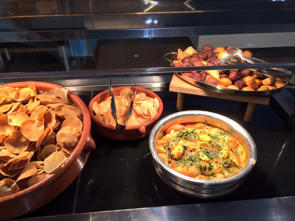 jpc7508's tweet photo. #Curry tonight went down well with the students
#secondsplease #greshamschool @ChartwellsInd @compassgroupuk @thomasekngston https://t.co/iIChneiR9b