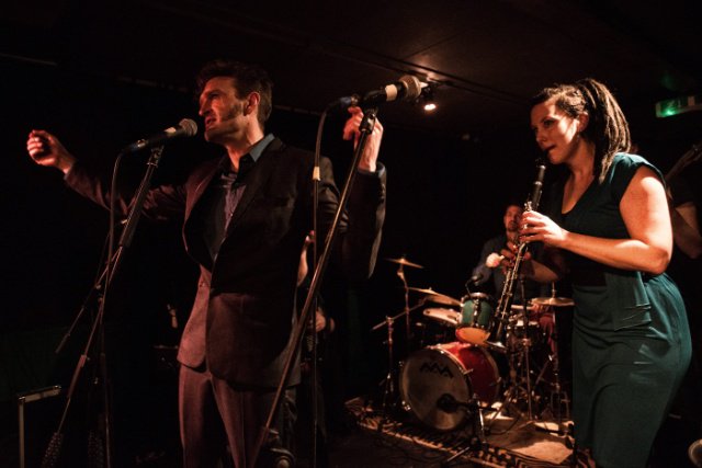 #ESNS17 #Grunnsonic in de Walrus is gewoon weer een goede Rock 'N Roll Nite met <a href="/Kinoo/">Kinoo</a>, <a href="/Kin_buzz/">KIN</a> en HoppaH! 3voor12.vpro.nl/lokaal/groning…