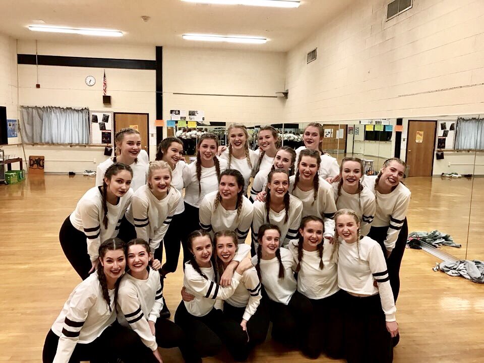 bellacboyce's tweet photo. always ready to slay bball halftimes with my dco stunnas ❣️❣️ https://t.co/spDHK19K4i