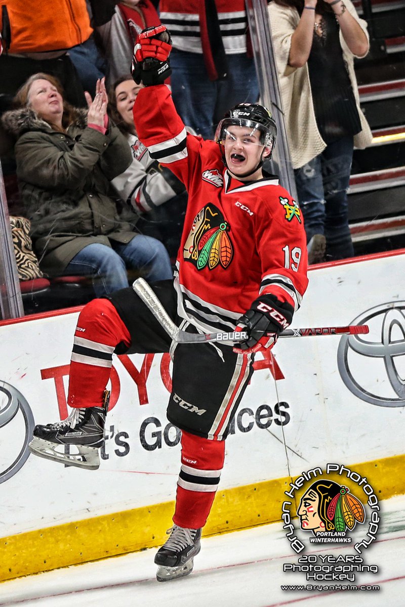 BryanHeimPhoto's tweet photo. Time to Celly - it's GAME DAY for the @pdxwinterhawks! @r_hughes21 @BryanHeimPhoto https://t.co/JxSMspA3HX