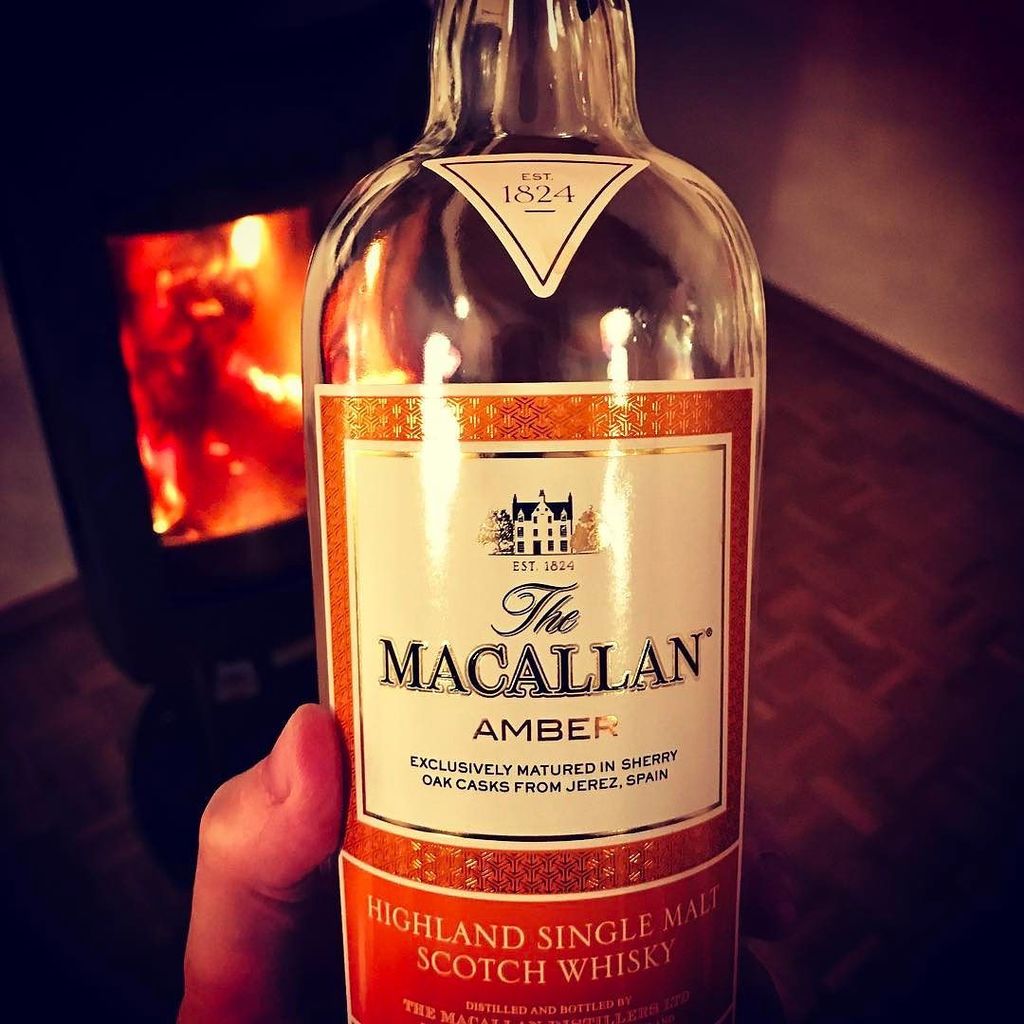 Nearly out of my favourite dram #macallan #whisky #coldnight #snowoutside #fire #twitter ift.tt/2jkiqgb