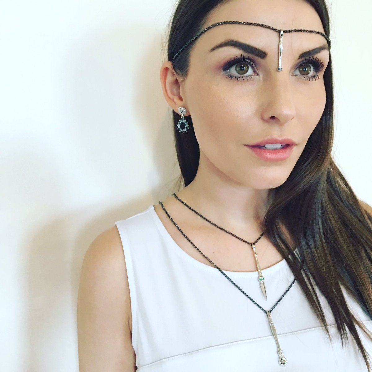 KatrinaKelly's tweet photo. Why Not!? There are no rules about how one should wear #WisdomWands #girlboss #wisewoman @KatrinaKelly https://t.co/wenJppicft