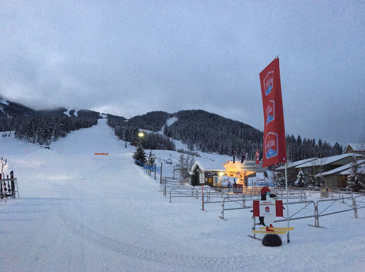 Alpine_Canada's tweet photo. The lifts are just about to start spinning @panoramaresort for @cibc #NationalSkiDay! Get outside 🇨🇦! https://t.co/RK4NEZEB3c