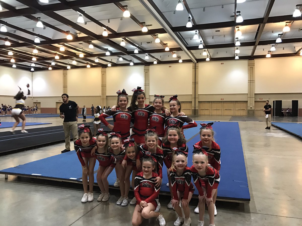 Integrity_Elite's tweet photo. Youth team just rocked day one of Athletic Championships! #IEA #WhitePearls #athleticchampionships #Integrity https://t.co/kIPwC5v60S