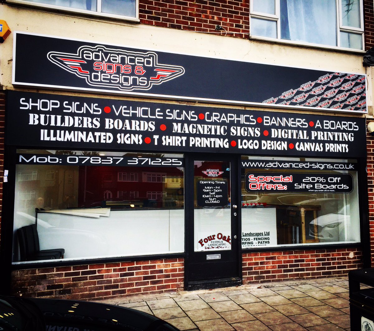 jackblakee33's tweet photo. It's not finished yet but here's the new premises! 😁😁😁 @SignsAdvanced #signs #signshop #romford #graphics #vinyl #2017 https://t.co/sdsHoTrj7Y