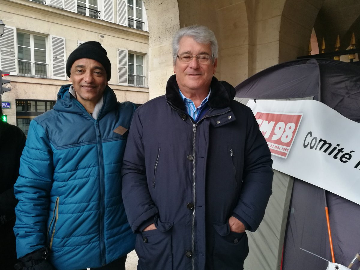 outremers360's tweet photo. De nombreux soutiens avec entre autre Roger de Jaham de @TousCreoles  pour soutenir Serge Romana devant le @Senat https://t.co/N5EkrIWRg4
