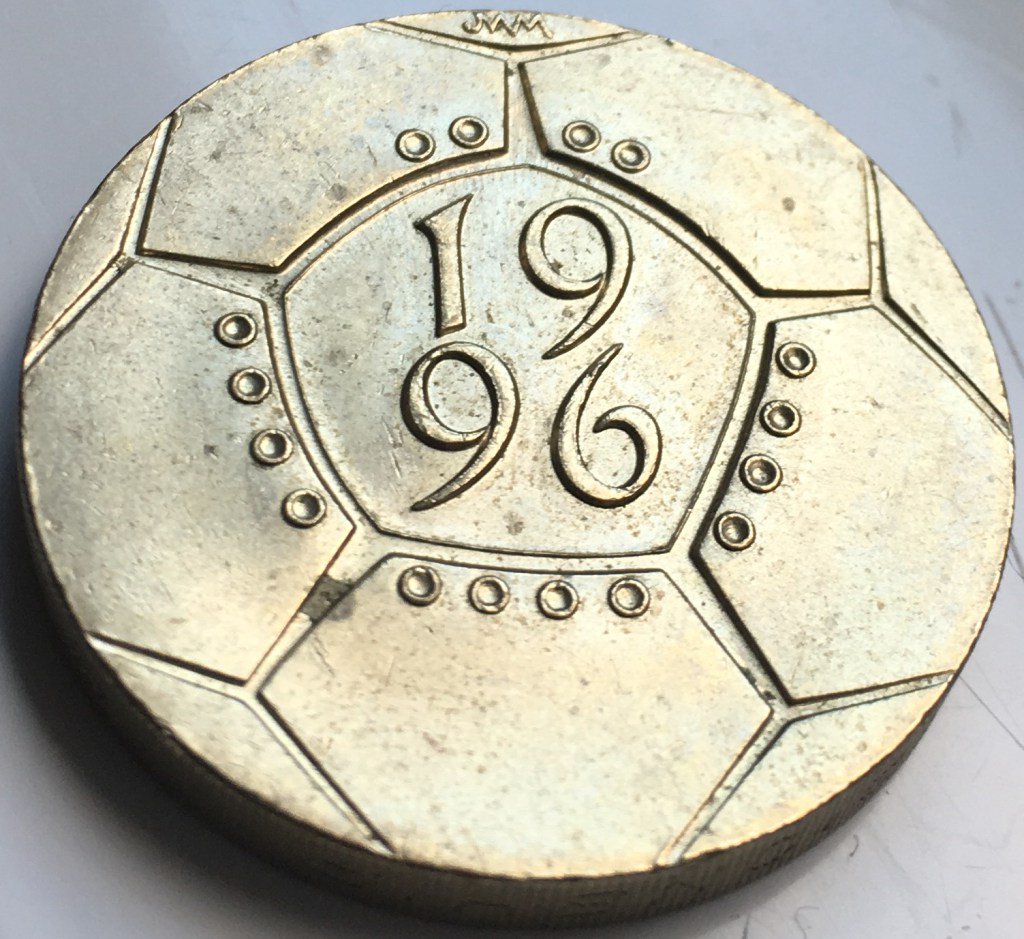 OneCoinAtaTime's tweet photo. Celebration of Football 1996 £2 Coin #UK #Football #Coins https://t.co/WL3oJEPZMx https://t.co/eLN7g8da1U